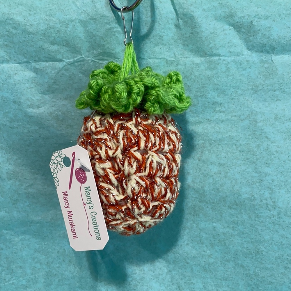 Cute Pineapple 🍍 keychain or any type of decoration. Light green/ white